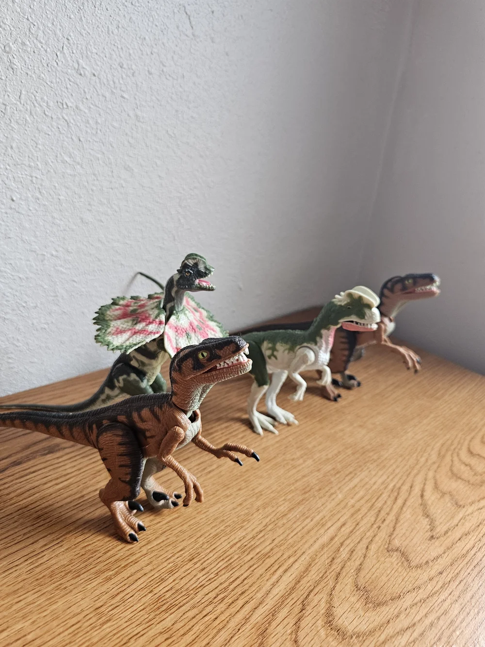 Jurrasic Park 4 Dinosaur LOT 9 Inch Raptors & More